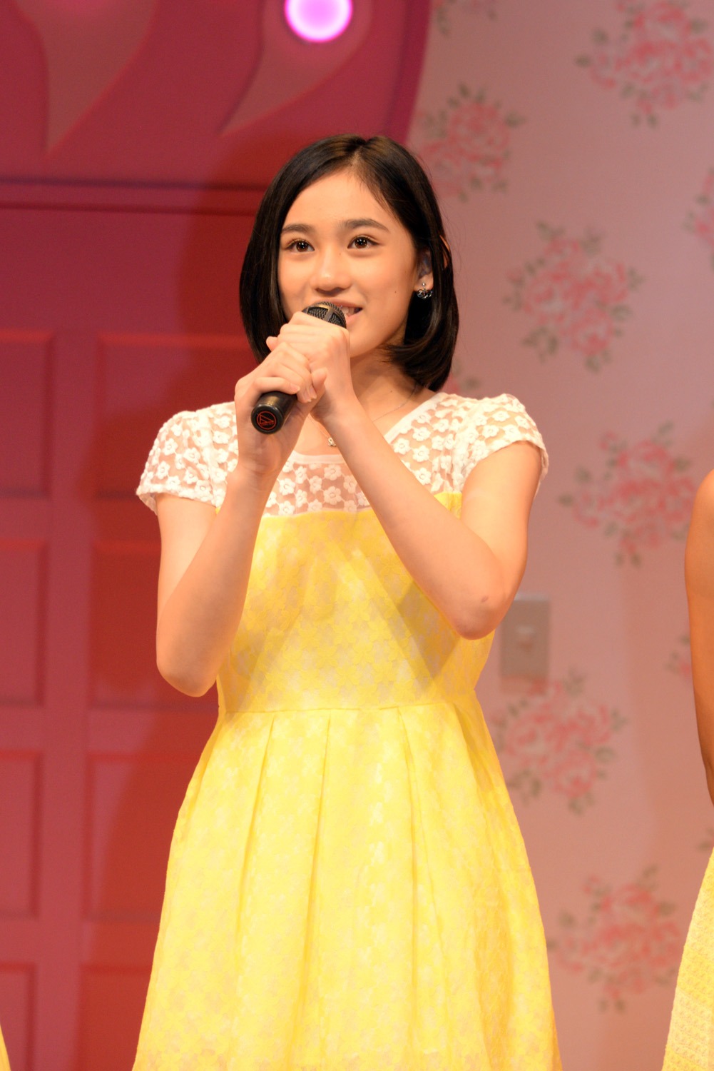 佐々木莉佳子