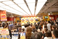 寺岡呼人「Baton」発売記念イベントの様子。