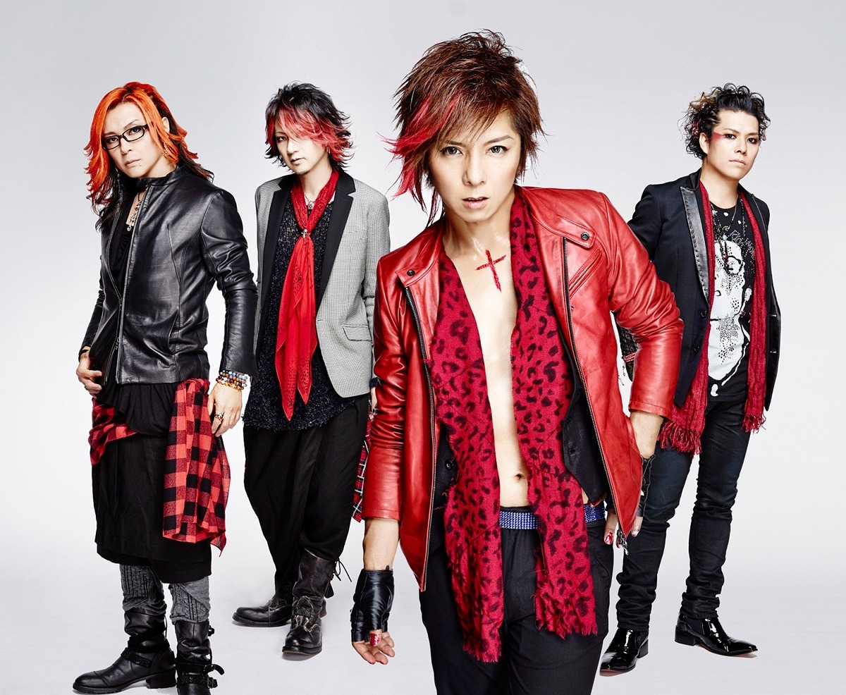 Mitsuru Matsuoka ERNEST DRIVE。左からJun-ji（Dr）、IKUO（B）、松岡充（Vo）、tatsuo（G）。 (c)2014石森プロ・テレビ朝日・ADK・東映