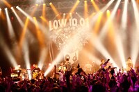 「LOW IQ 01 15th Anniversary Special Party "MASTER OF MUSIC"」のアンコールの様子。（Photo by Tetsuya Yamakawa）