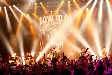 「LOW IQ 01 15th Anniversary Special Party "MASTER OF MUSIC"」のアンコールの様子。（Photo by Tetsuya Yamakawa）