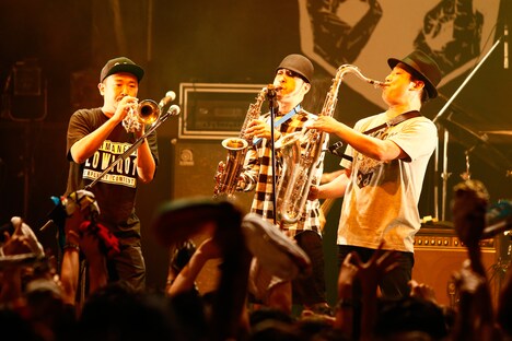 左からTGMX、LOW IQ 01、NARI。（Photo by Tetsuya Yamakawa）