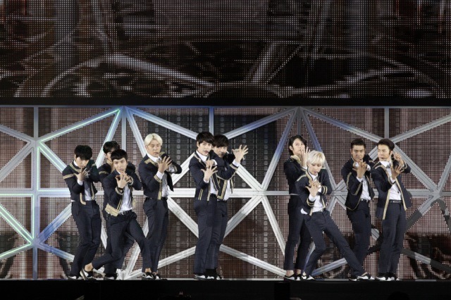 SUPER JUNIOR
