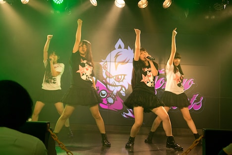 東京ロケッツお披露目公演の様子。