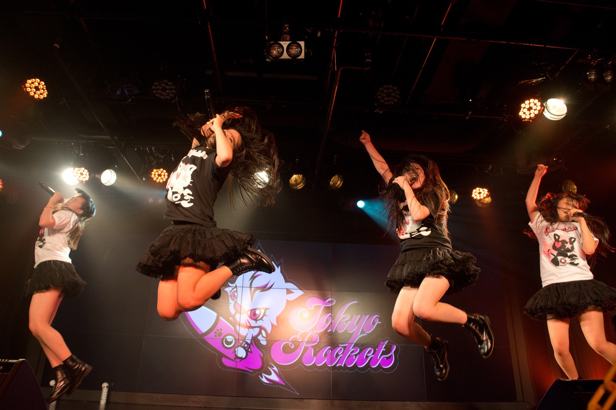 東京ロケッツお披露目公演の様子。