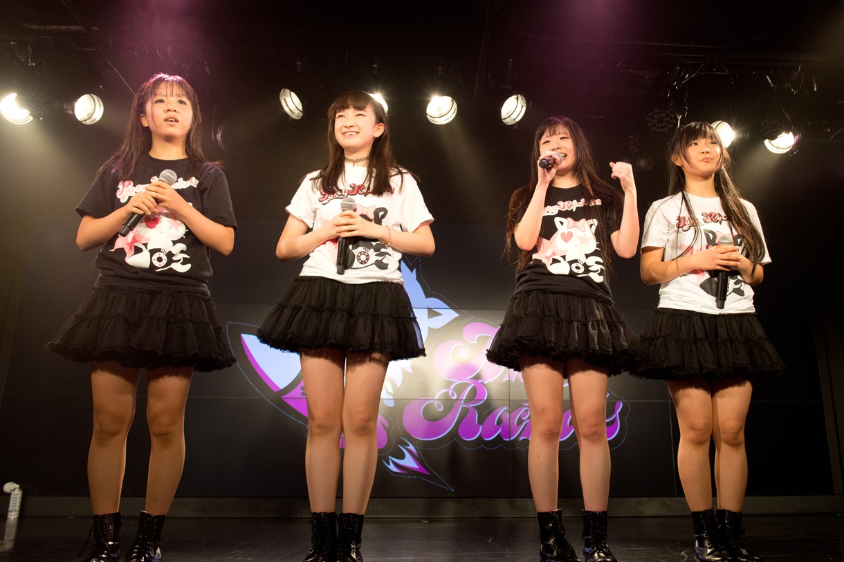 東京ロケッツお披露目公演の様子。