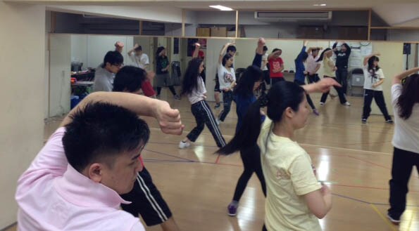 「アニソンダンス教室」の様子。