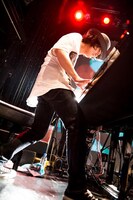 6月に実施された「Synesthesia」リリース記念ライブの様子。