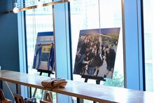 「乃木坂46 何度目の青空か？cafe in 丸の内」店内の様子。