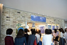 「乃木坂46 何度目の青空か？cafe in 丸の内」外観