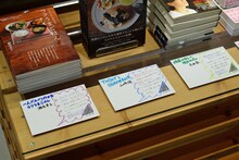 「乃木坂46 何度目の青空か？cafe in 丸の内」店内の様子。