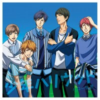 少年ハリウッドが歌うオープニングテーマを収めたシングル「ハロー世界」ジャケット。