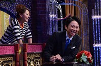 左から友近、有吉弘行。(c)日本テレビ