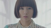 椎名林檎「ありきたりな女」ビデオクリップのワンシーン。
