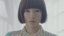 椎名林檎「ありきたりな女」ビデオクリップのワンシーン。