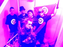 QP-CRAZY。手前がザ・クレイジーSKB。