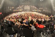 Czecho No Republic「MANTLE TOUR ～2014年宇宙の旅～」東京・赤坂BLITZ公演終演後の記念写真。