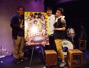 左から入江悠監督、The SALOVERSの古舘佑太郎（Vo, G）、前野朋哉。