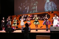 私立恵比寿中学ミニライブの様子。