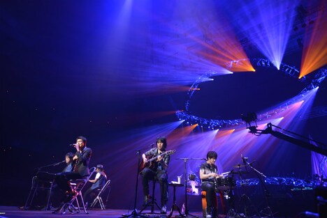 DEENの東京・日本武道館公演の様子。