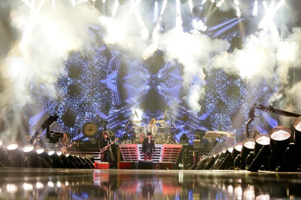 「X JAPAN『Madison Square Garden』ライブ」の様子。