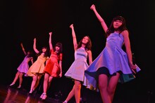 「東京女子流 TGS Discography in October（4th Album「Killing Me Softly」より）」の様子。
