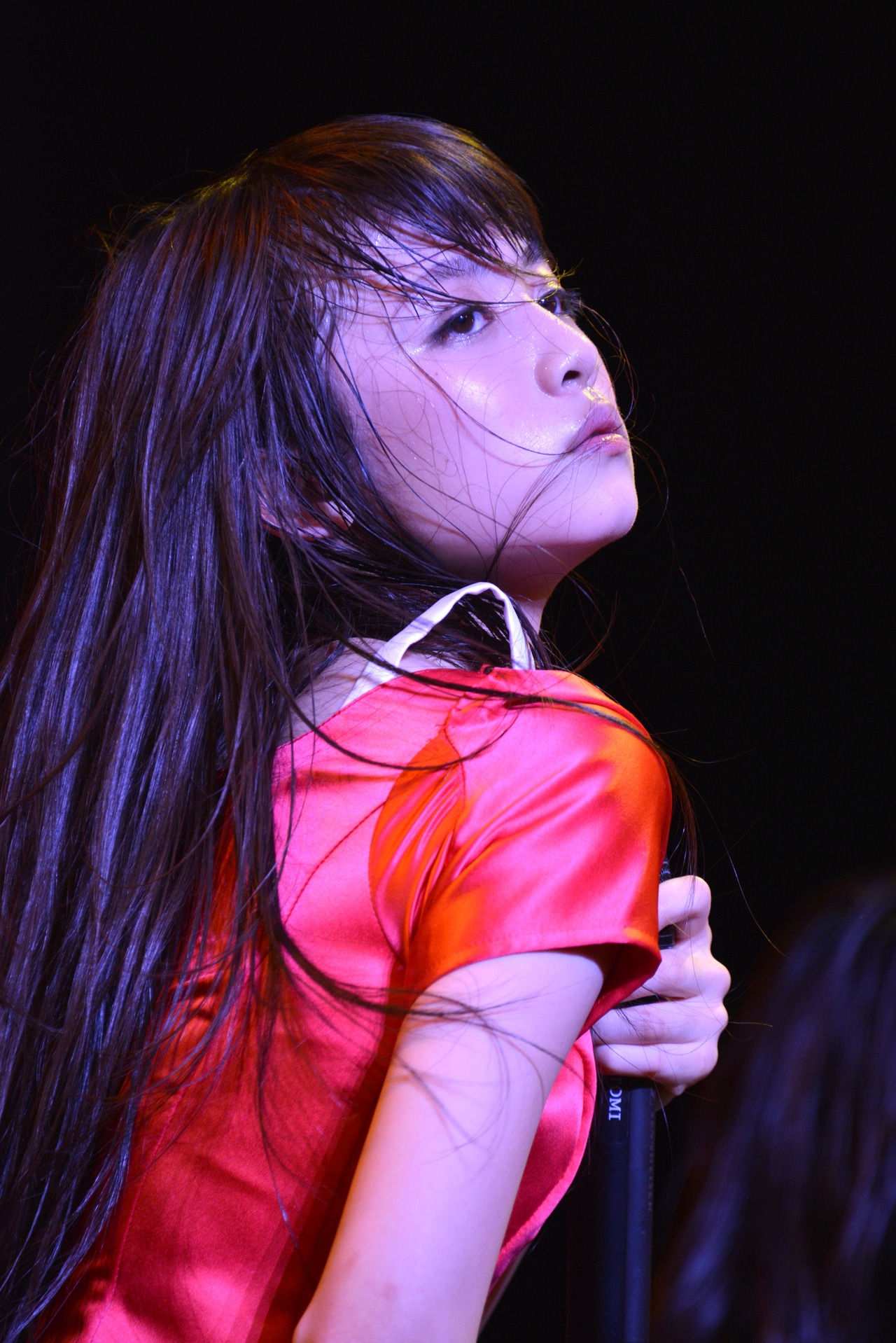 新井ひとみ