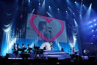 「しあわせのレシピ」を歌う沼倉愛美。