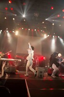 ピアノゾンビ「骨殺しナイト」東京・TSUTAYA O-EAST公演の様子。
