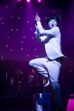 踊るホネヌキマン。