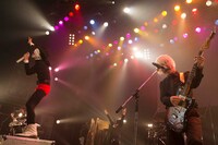 ピアノゾンビ「骨殺しナイト」東京・TSUTAYA O-EAST公演の様子。