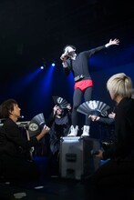 ピアノゾンビ「骨殺しナイト」東京・TSUTAYA O-EAST公演の様子。