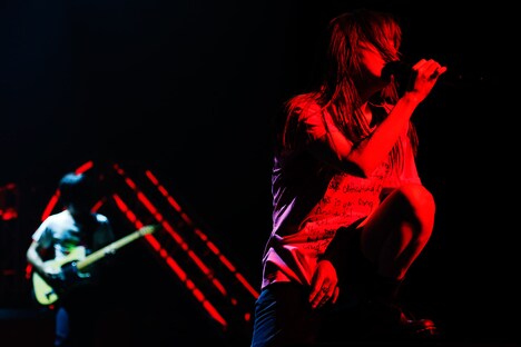 aiko。写真は2014年8月27日、東京・NHKホール公演の様子。