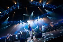 「 Do As Infinity 15th Anniversary ～Dive At It Limited Live 2014～」の様子。