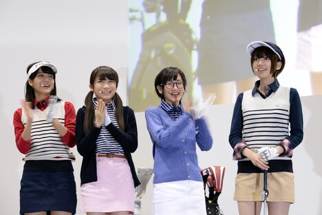 左から深川麻衣、秋元真夏、生駒里奈、橋本奈々未。