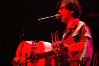 明和電機「祝 明和電機 20周年ライブ in 赤坂 BLITZ」公演の模様。