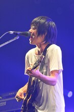 小山田壮平（Vo, G）（撮影：佐藤哲郎）