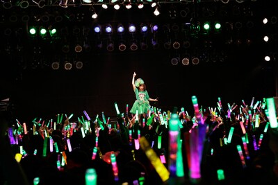 今週の人気画像4位は「ももクロ、有安企画ライブにチビッ子集結」より、有安杏果。