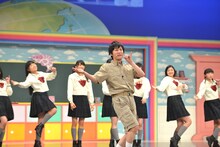 “本物”の「乾杯……からのGLAYのTERU!!」を披露する流れ星・瀧上伸一郎。