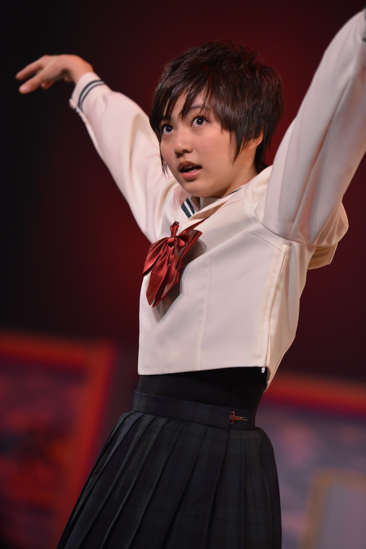 安本彩花