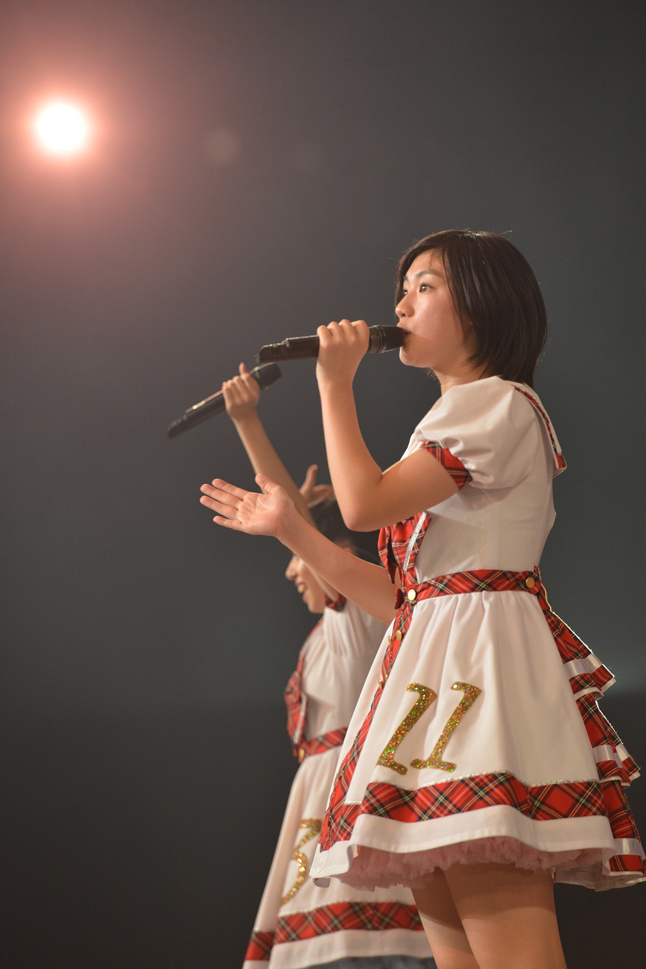 小林歌穂