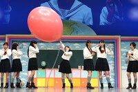 「風船爆発ギリギリストップバトル！」に挑戦するエビ中。