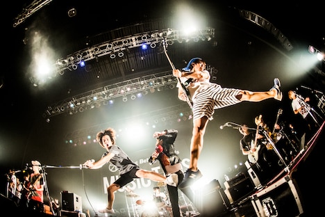 アンコールの様子。（撮影：浜野カズシ）