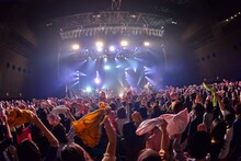 吉田山田「555ツアー～東京ファイナルファンタジー / 吉田山田全曲ライブ～」の様子。