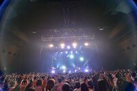 吉田山田「555ツアー～東京ファイナルファンタジー / 吉田山田全曲ライブ～」の様子。