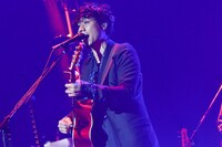 吉田結威（G, Vo）