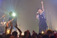 吉田山田「555ツアー～東京ファイナルファンタジー / 吉田山田全曲ライブ～」の様子。