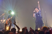 吉田山田「555ツアー～東京ファイナルファンタジー / 吉田山田全曲ライブ～」の様子。