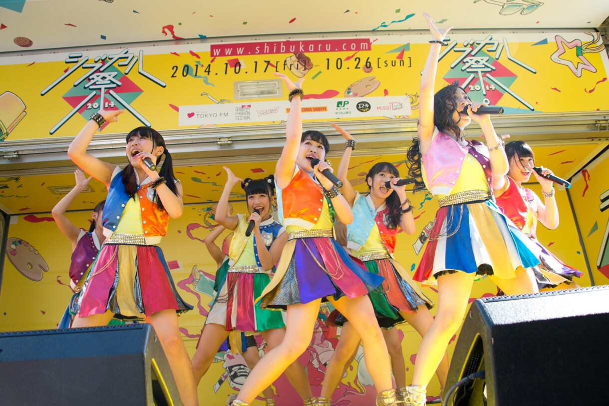 Cheeky Paradeによる「シブカル祭。2014」ライブの様子。