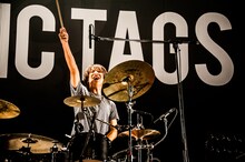 八木優樹（Dr, Cho / KEYTALK）（撮影：浜野カズシ）